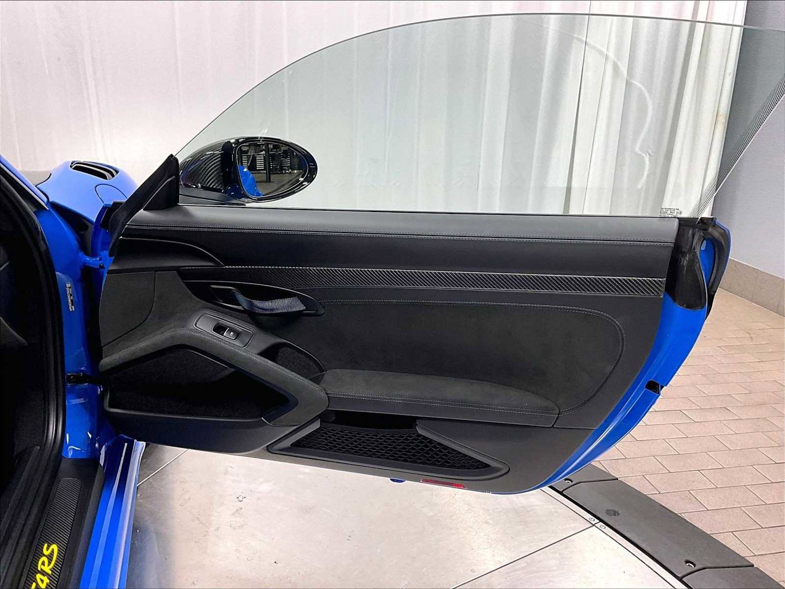 Used 2024 Porsche 718 Cayman GT4 RS RWD image 26