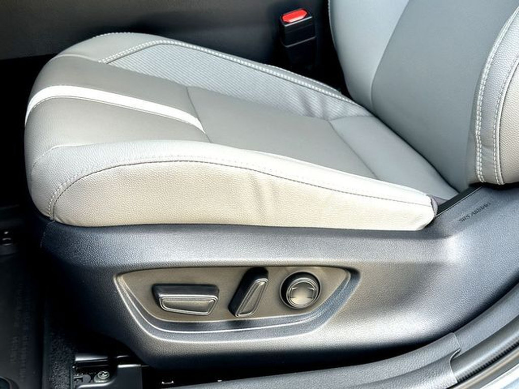 New 2026 Toyota Camry SE w/ Convenience Package FWD image 12