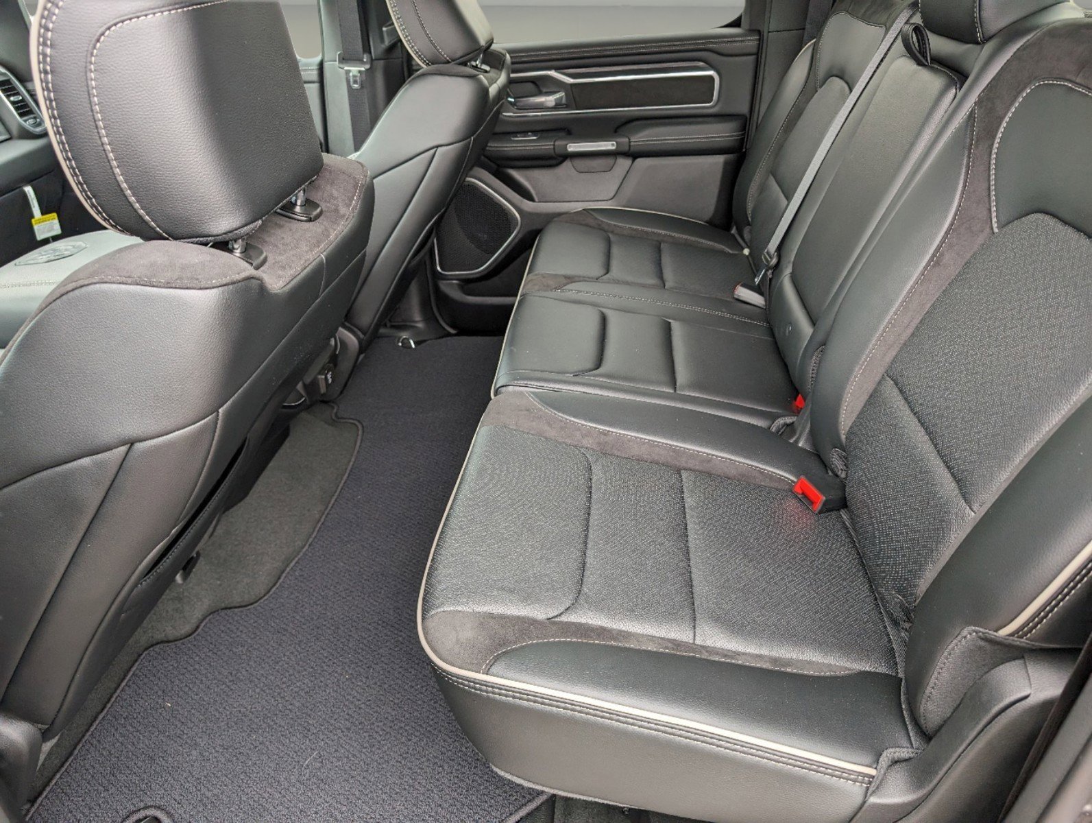 New 2023 RAM 1500 Laramie image 11