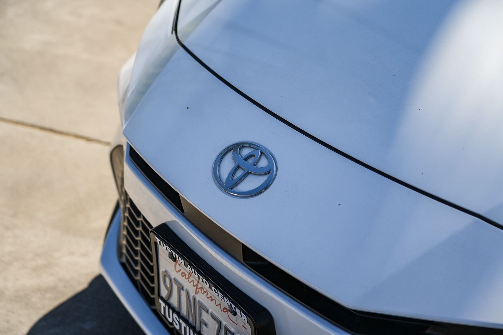 Certified 2025 Toyota Camry SE FWD image 3