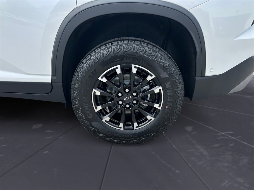 Used 2025 Chevrolet Traverse Z71 w/ Enhanced Driving Package image 18