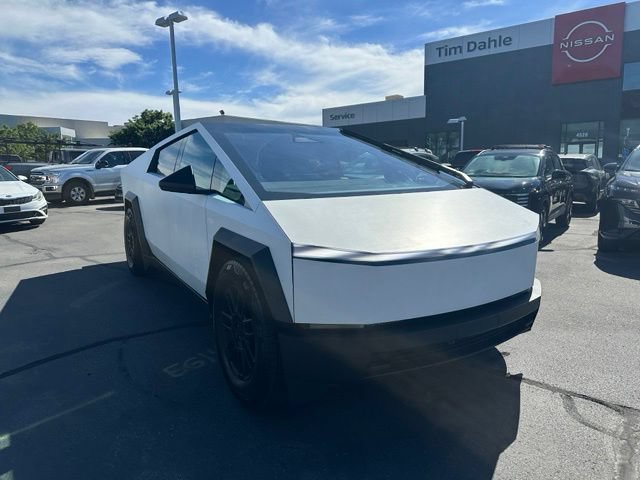 Used 2024 Tesla Cybertruck Cyberbeast AWD/4WD image 3