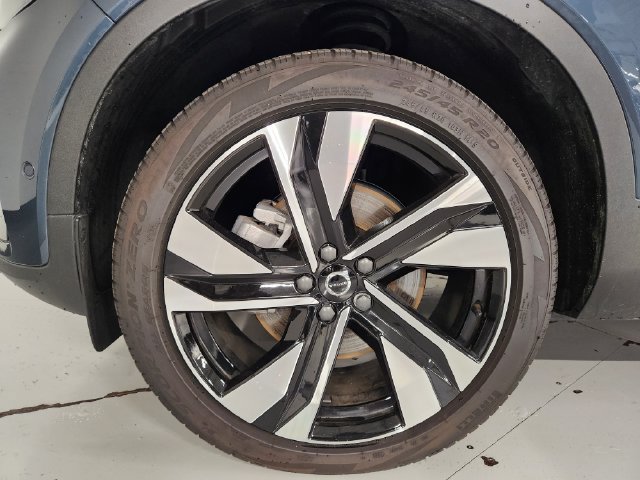 Certified 2026 Volvo XC40 B5 Ultra w/ Protection Package Premier AWD/4WD image 8