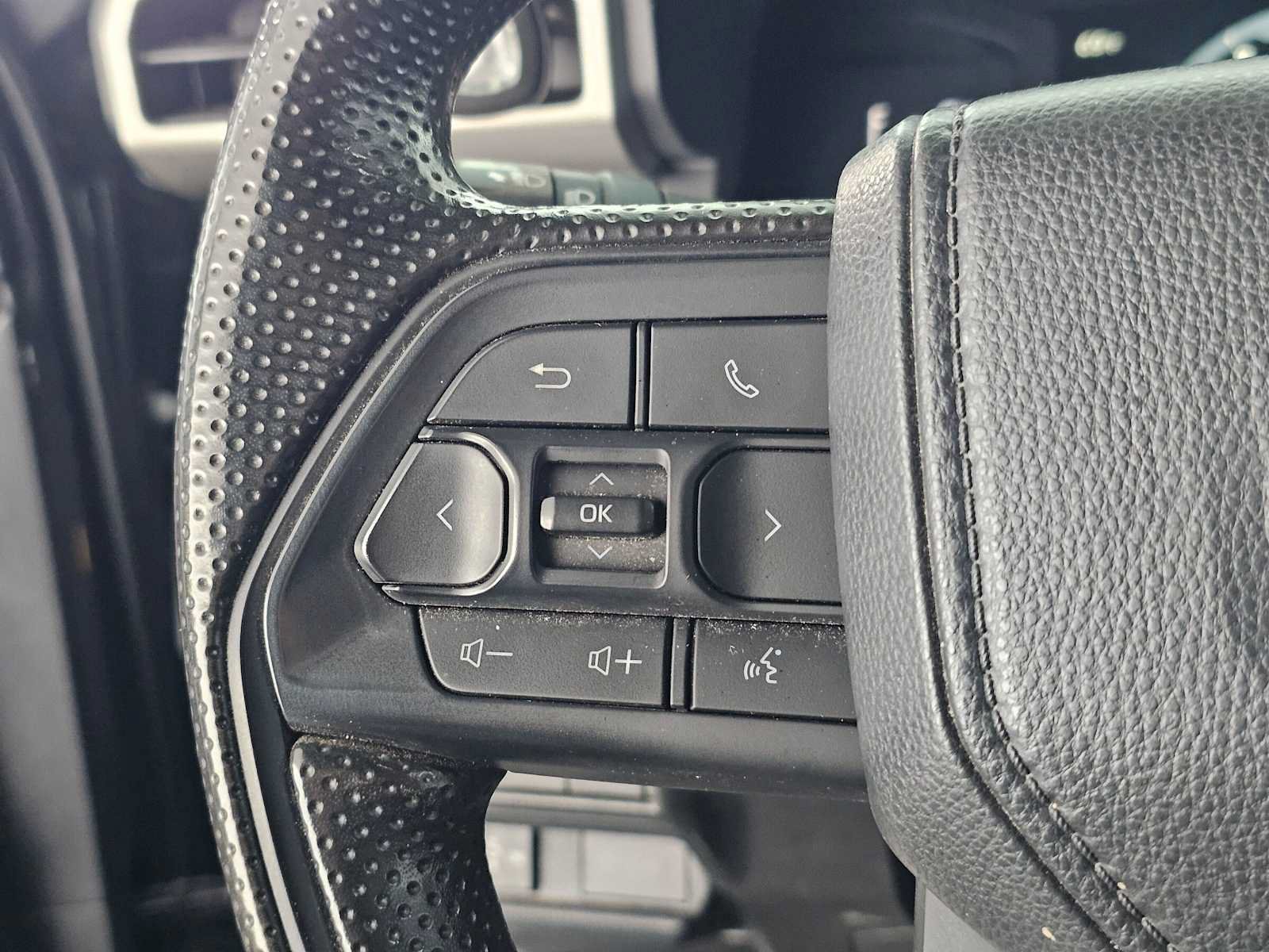 Used 2025 Toyota Tacoma SR5 AWD/4WD image 28