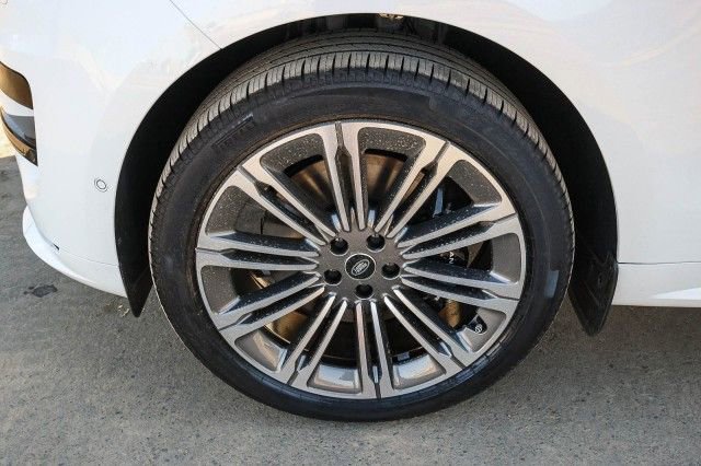 New 2025 Land Rover Range Rover Sport Dynamic SE image 11