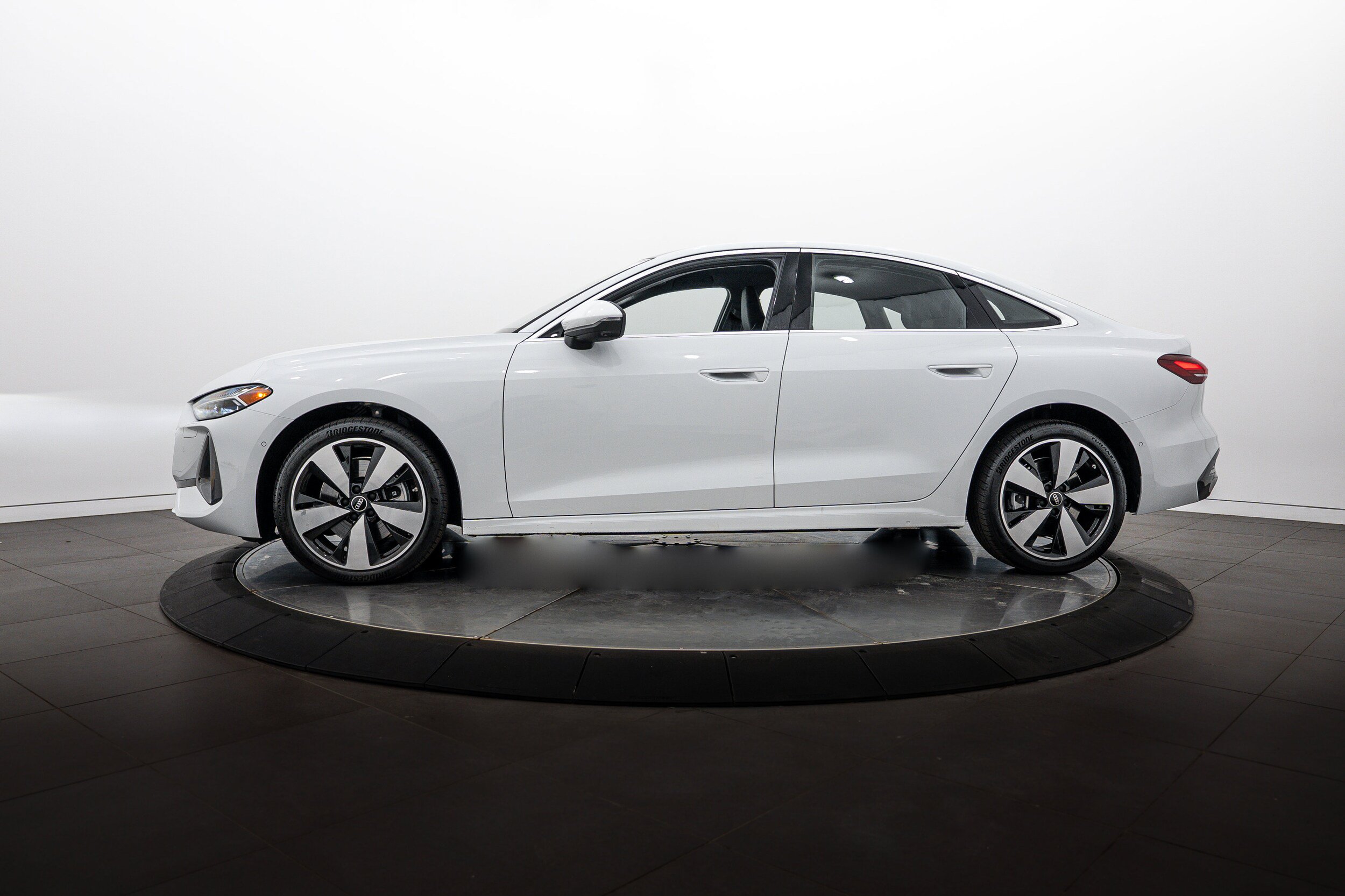 Used 2025 Audi A5 2.0T Premium Plus w/ Premium Plus AWD/4WD image 7