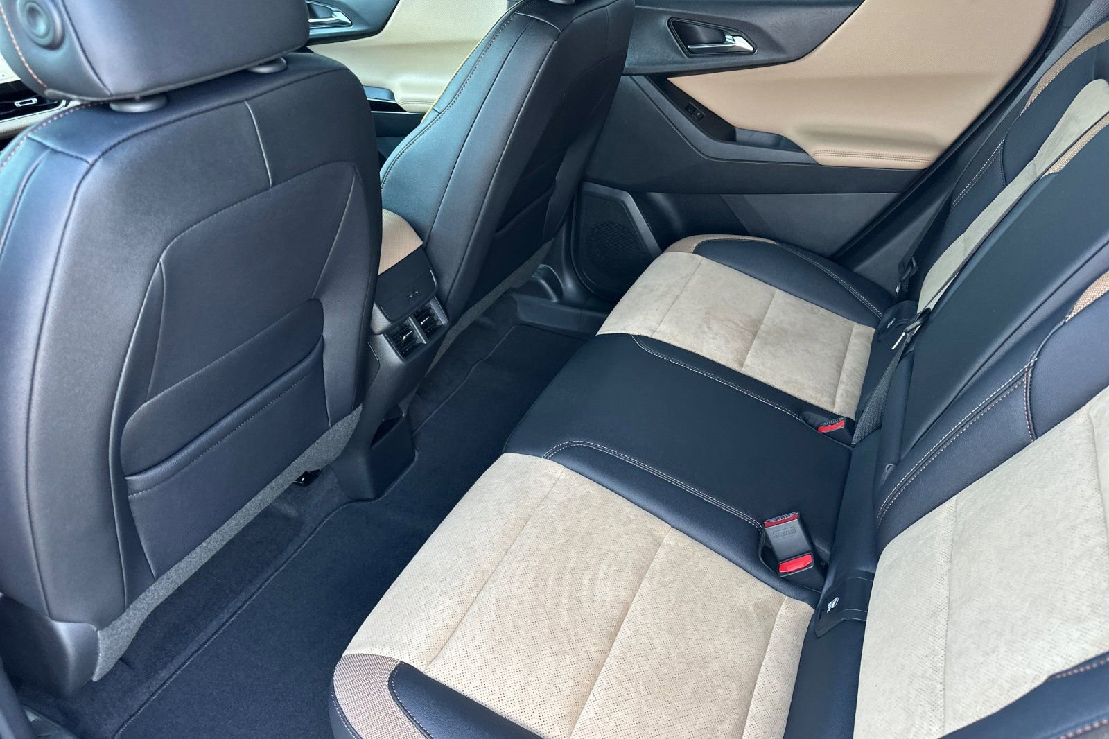 New 2026 Chevrolet Equinox ACTIV FWD image 12