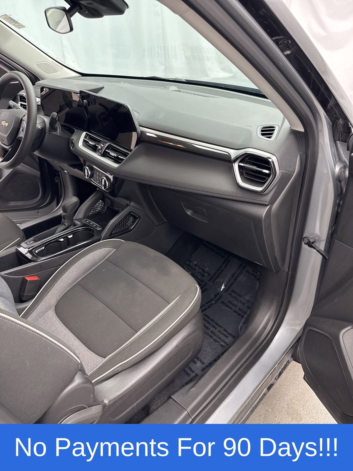 Used 2025 Chevrolet TrailBlazer LT AWD/4WD image 26