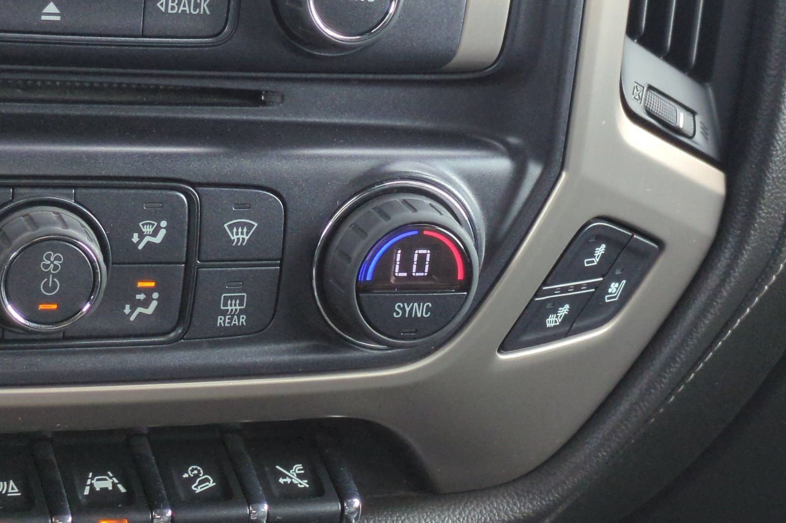 Used 2018 GMC Sierra 1500 Denali w/ Denali Ultimate Package AWD/4WD image 29