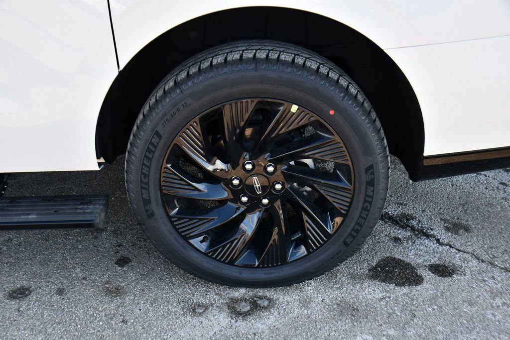 New 2026 Lincoln Navigator L Reserve w/ Jet Appearance Package image 27