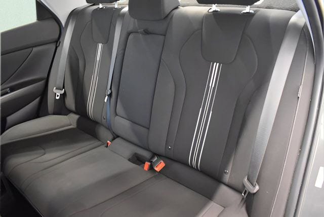Used 2025 Hyundai Elantra SEL FWD image 7