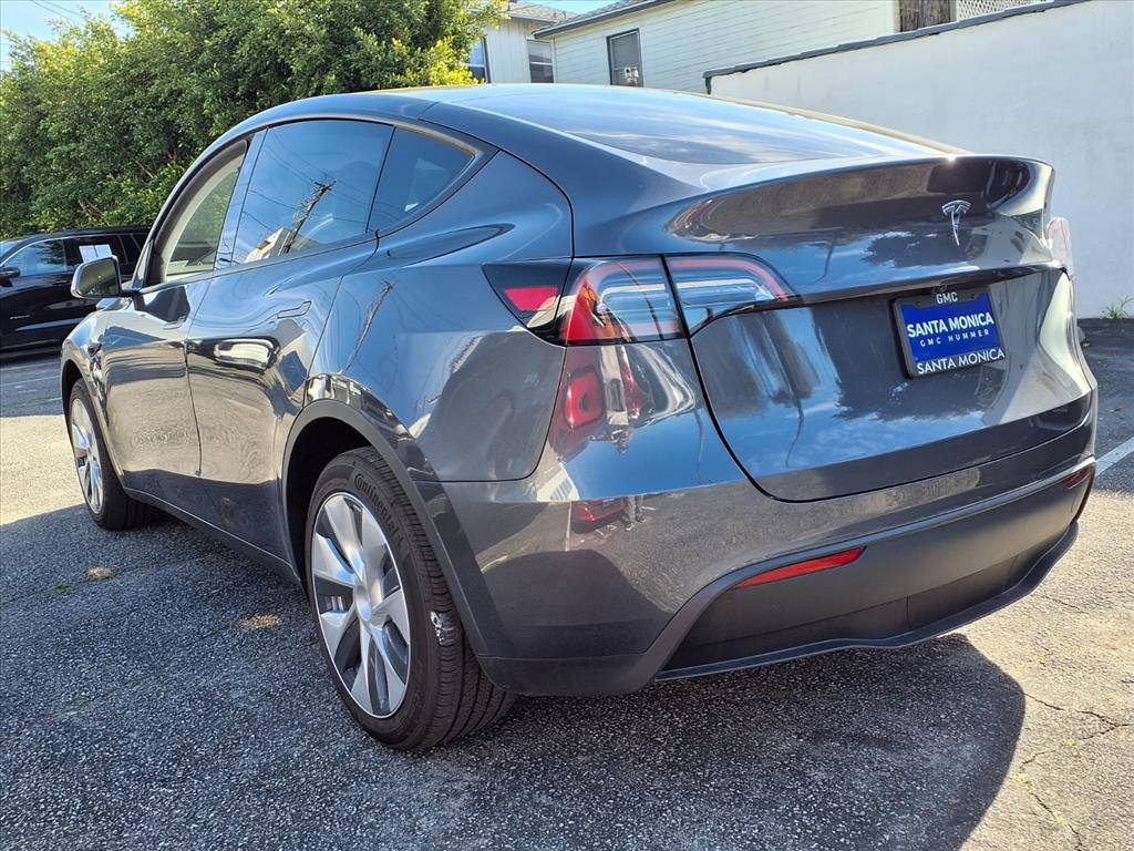 Used 2023 Tesla Model Y 2WD image 12