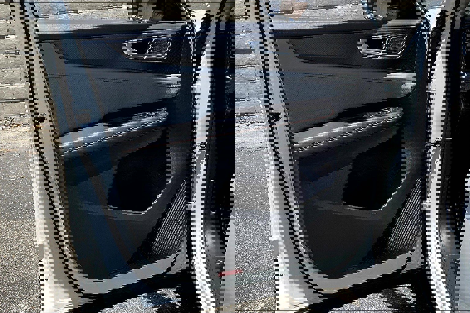 Used 2024 Volkswagen Atlas Peak Edition SEL image 22