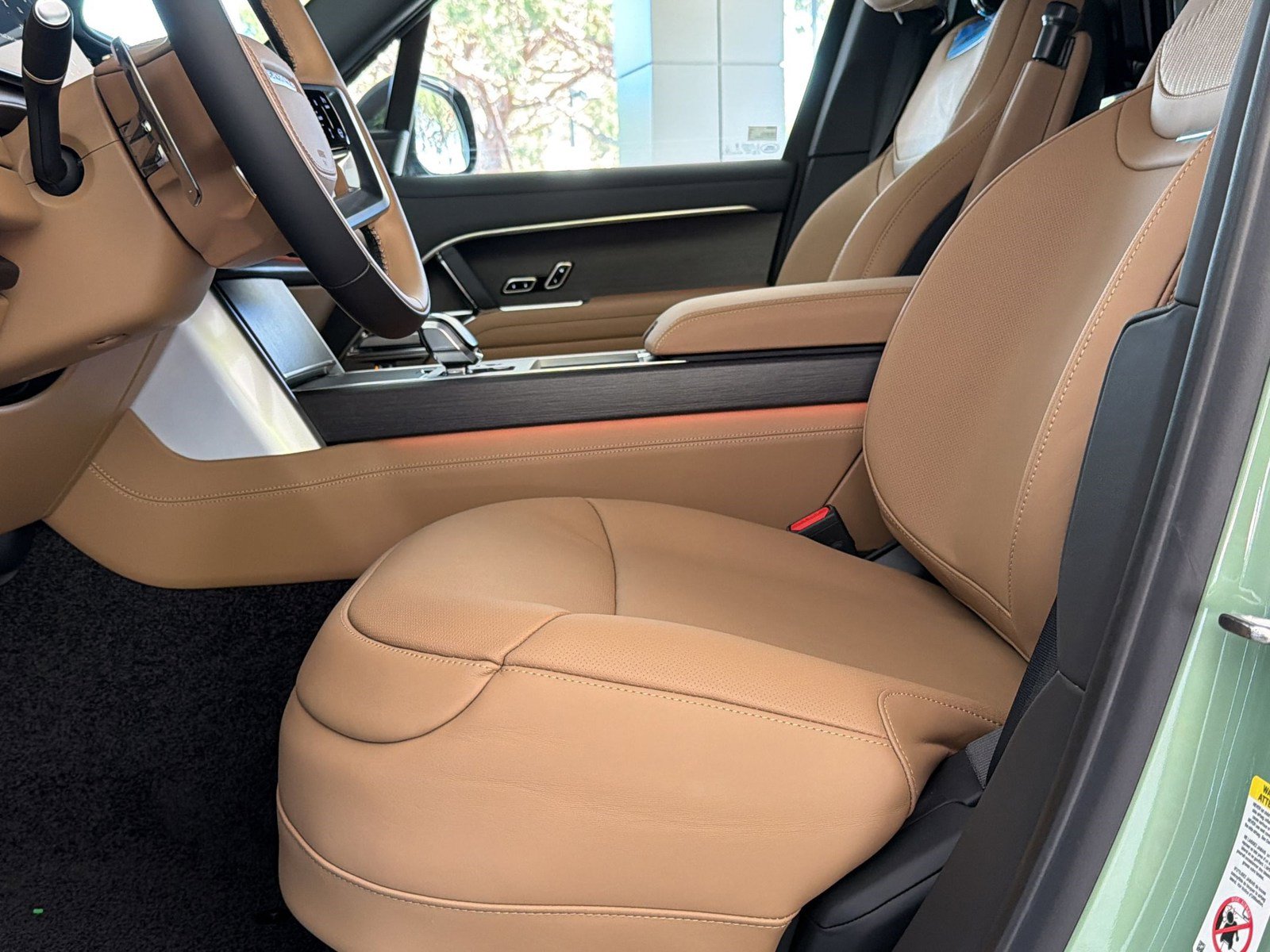 New 2026 Land Rover Range Rover SV AWD/4WD image 5