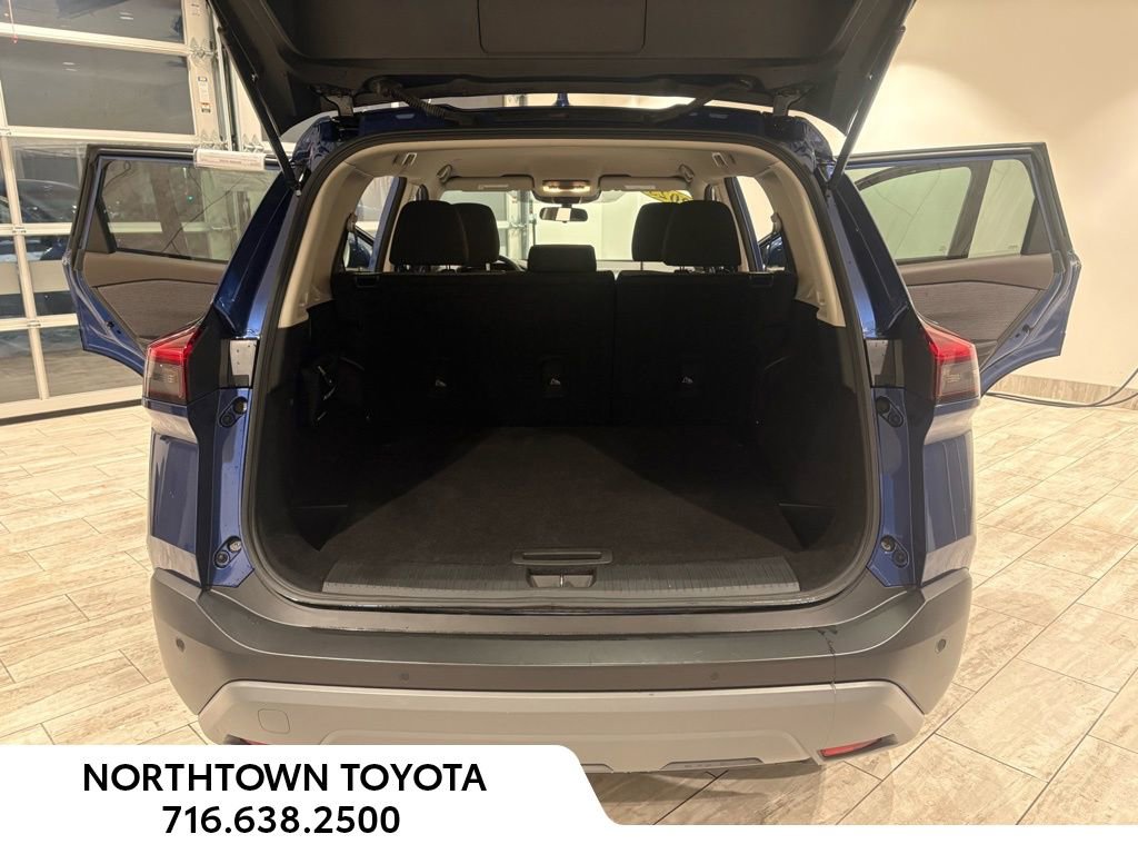 Used 2023 Nissan Rogue SV image 22