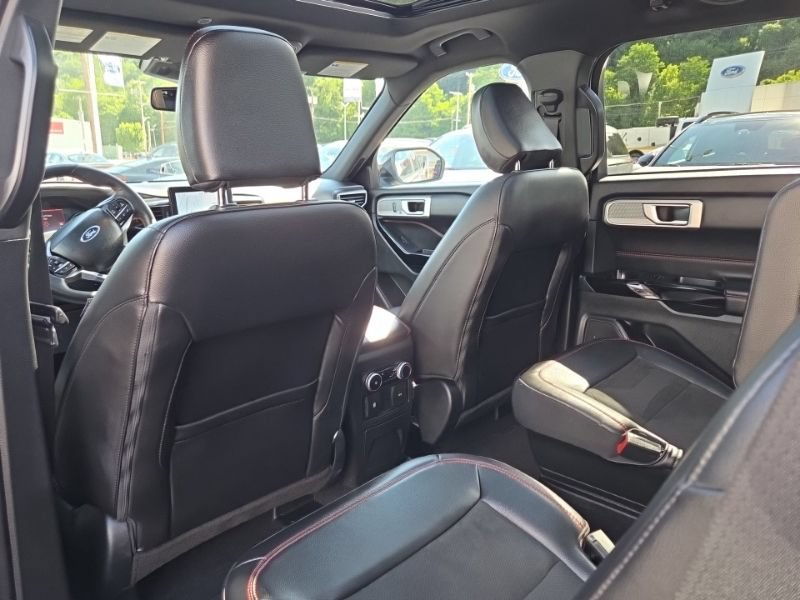 Used 2023 Ford Explorer ST-Line w/ Class IV Trailer Tow Package AWD/4WD image 22