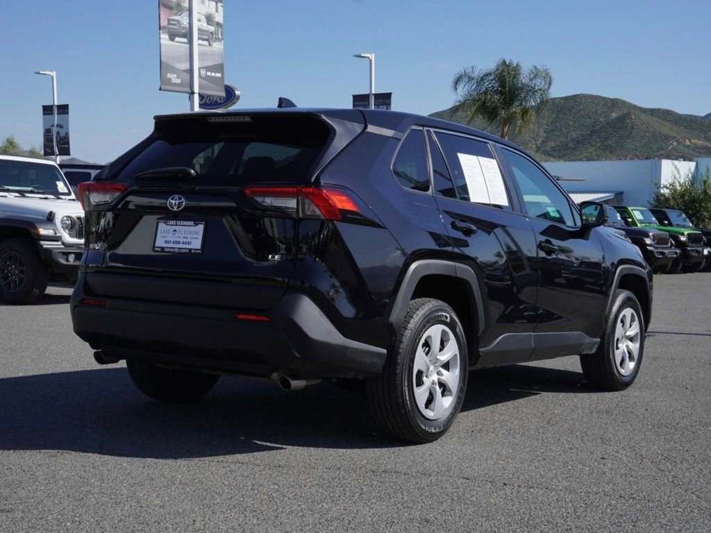 Used 2024 Toyota RAV4 LE image 4