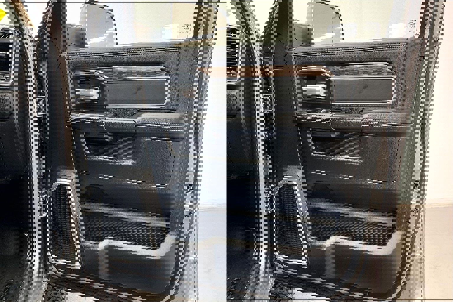 Used 2020 RAM 2500 Laramie image 26