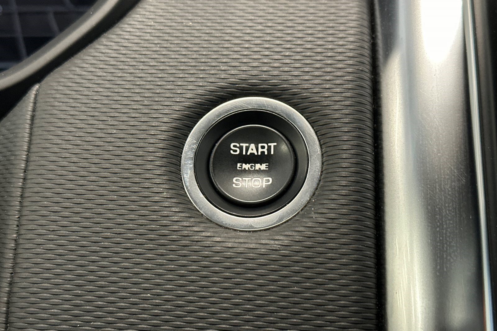 Used 2023 Land Rover Discovery S R-Dynamic image 35