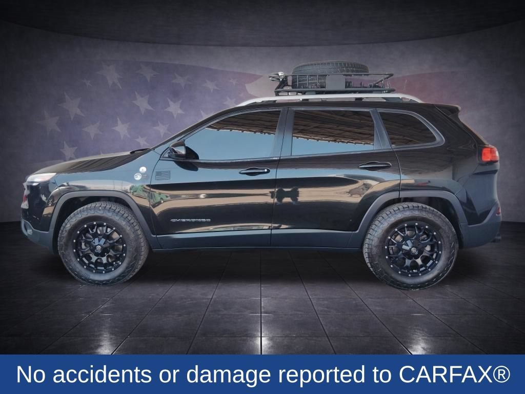 Used 2016 Jeep Cherokee Latitude w/ Comfort & Sound Group FWD image 2