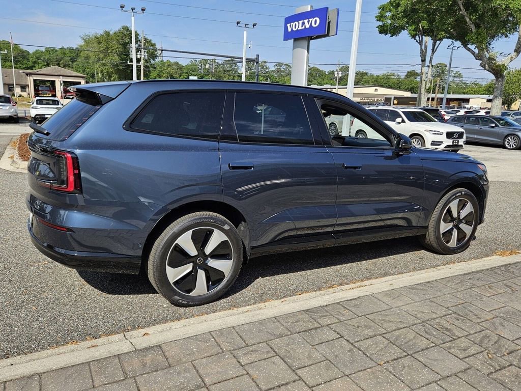 New 2025 Volvo EX90 Plus AWD/4WD image 13