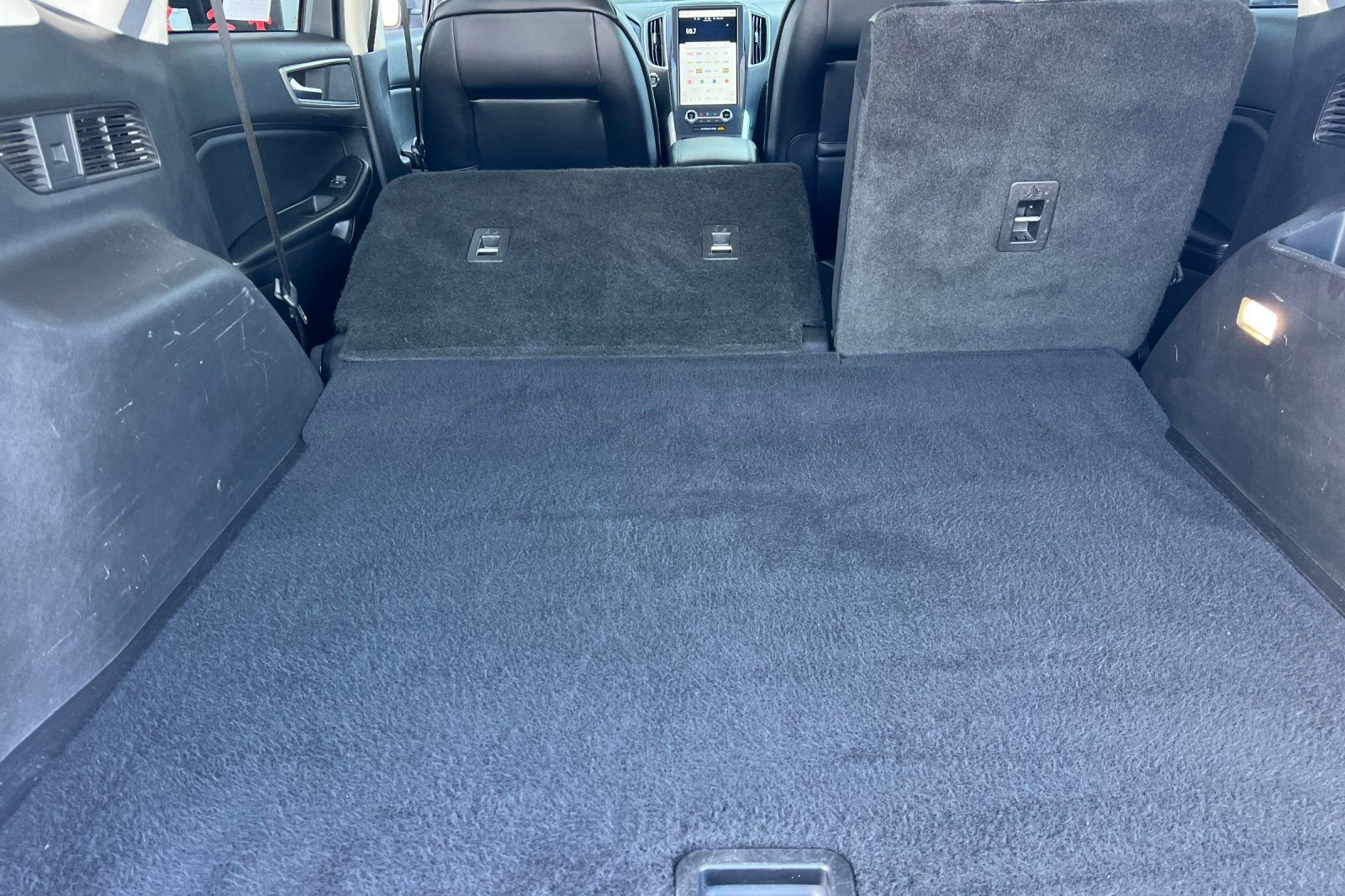 Used 2023 Ford Edge SEL image 12