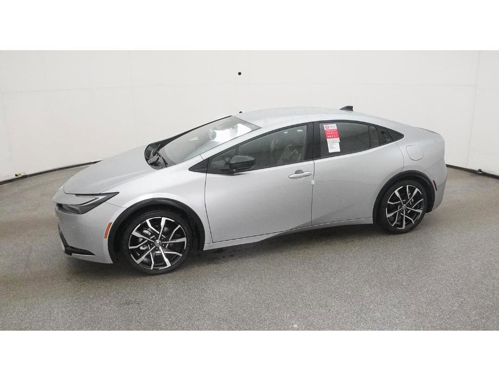 New 2026 Toyota Prius Plug-In Hybrid image 2