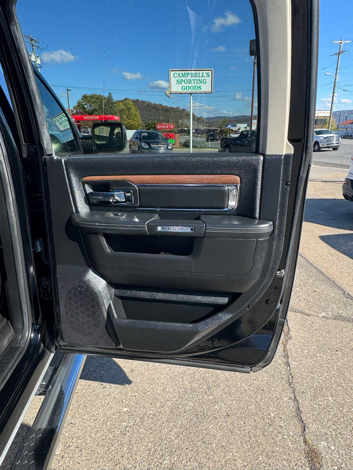 Used 2014 RAM 1500 Laramie w/ Convenience Group image 22