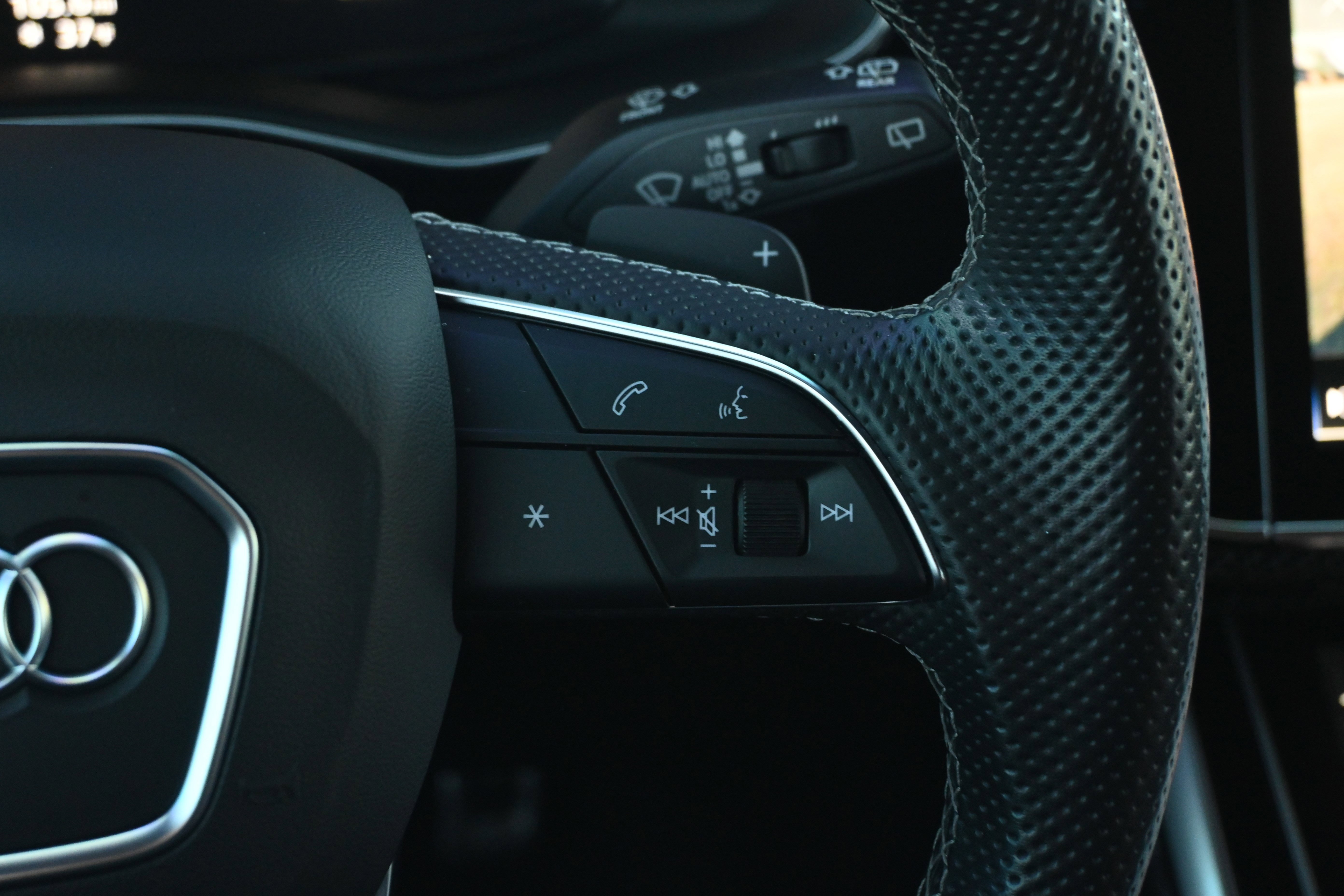 Used 2022 Audi SQ8 Prestige image 31