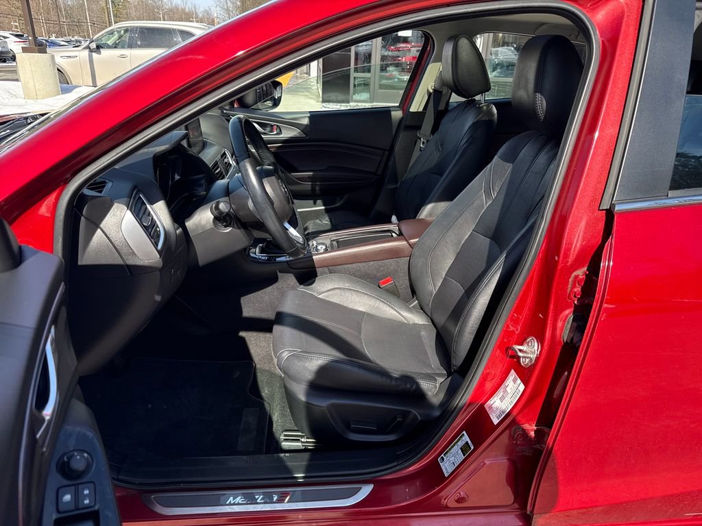 Used 2018 MAZDA MAZDA3 Grand Touring image 22