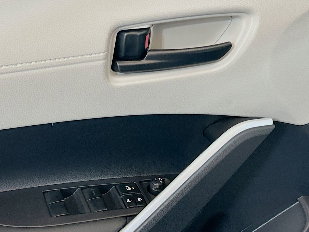 New 2026 Toyota Corolla Cross LE image 17