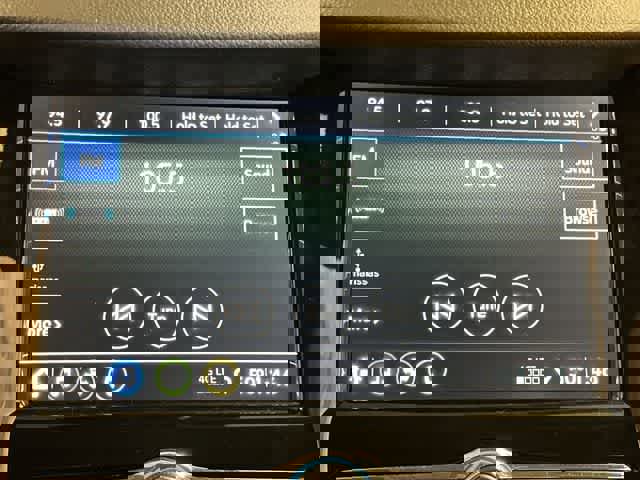 Used 2019 Chevrolet Trax LT w/ LT Convenience Package image 11