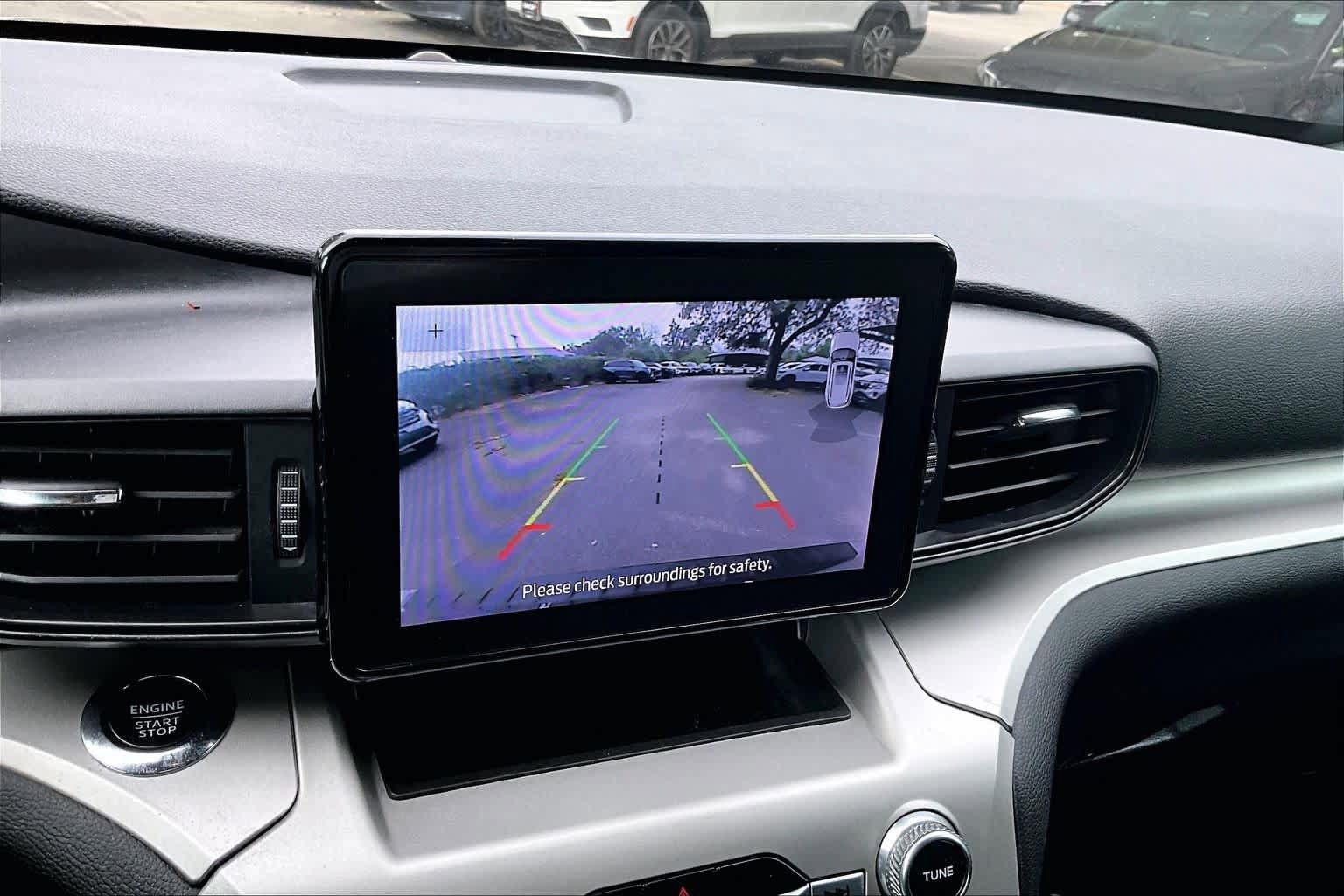 Used 2022 Ford Explorer XLT image 27