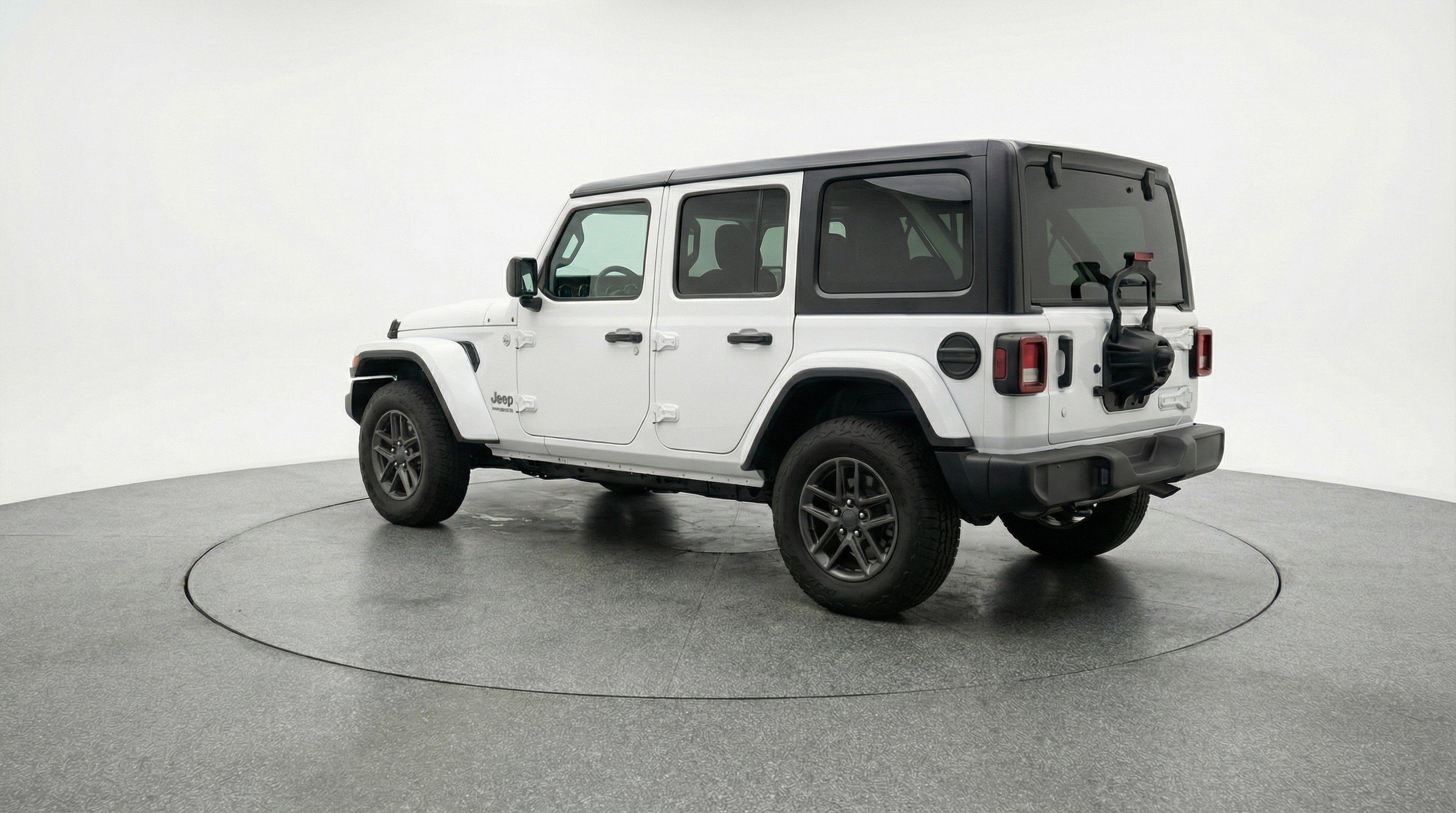 Used 2025 Jeep Wrangler Sport S image 6