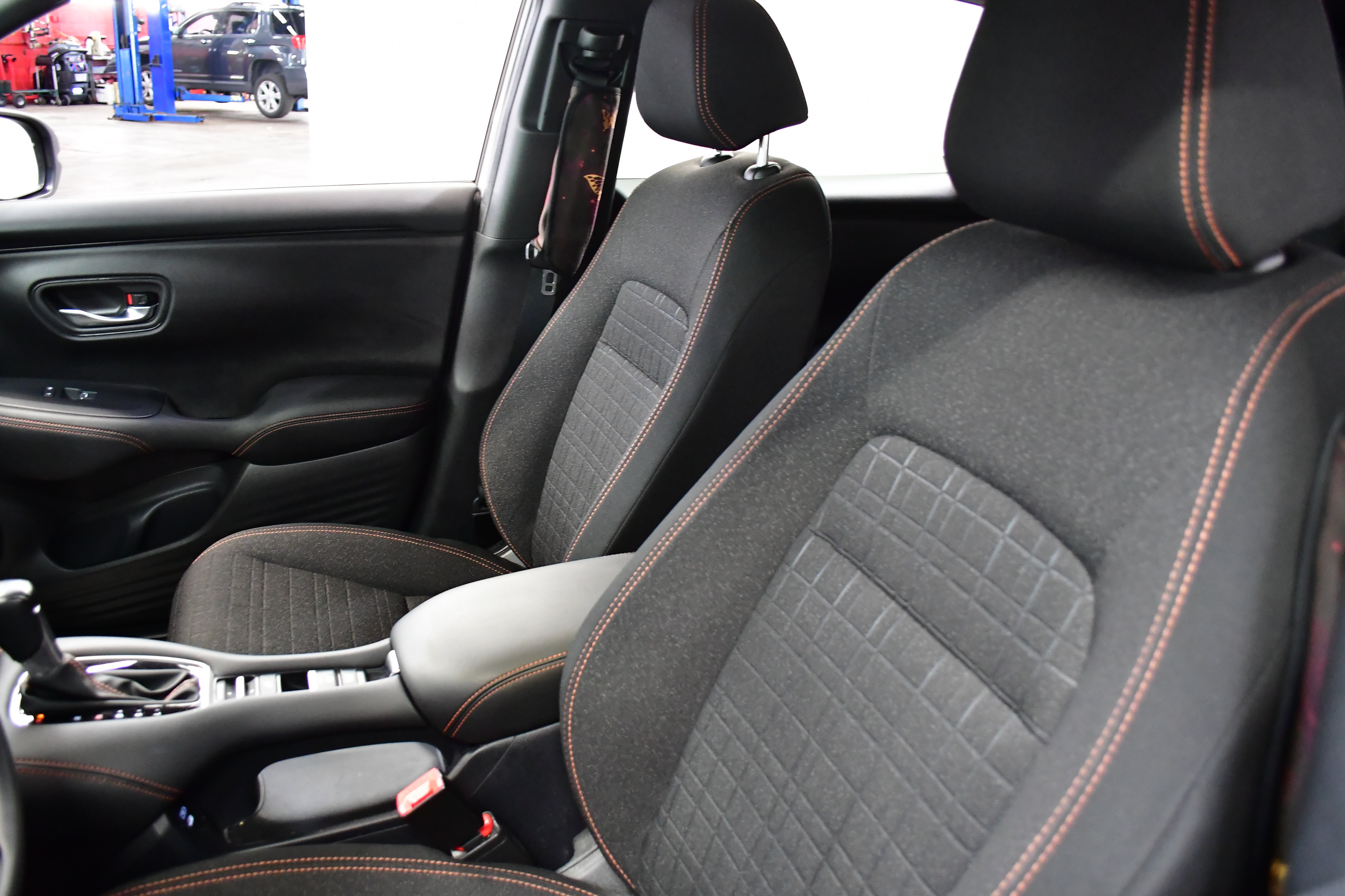 Used 2024 Honda HR-V Sport image 10