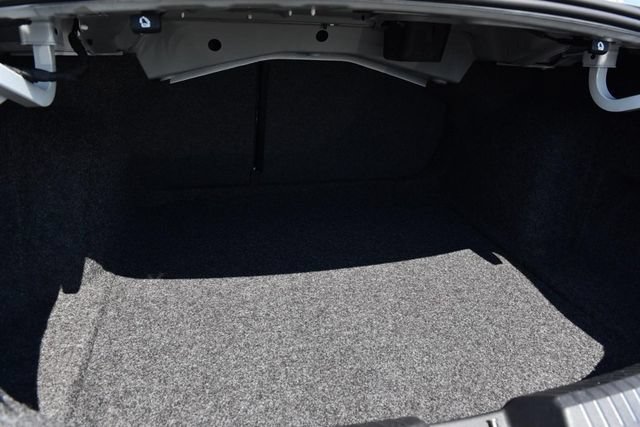 Used 2025 Volkswagen Jetta SE w/ Sunroof Package FWD image 24