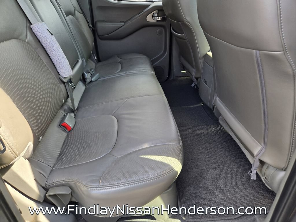 Used 2019 Nissan Frontier SL RWD image 14