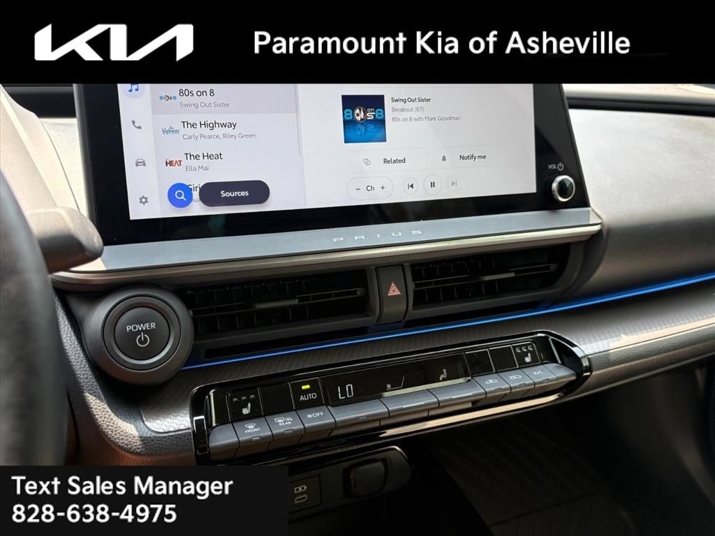 Used 2024 Toyota Prius XLE FWD image 10