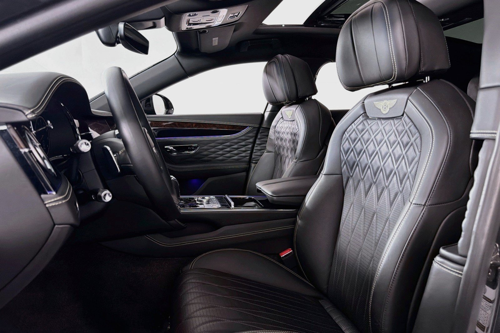 Used 2021 Bentley Flying Spur W12 AWD/4WD image 19