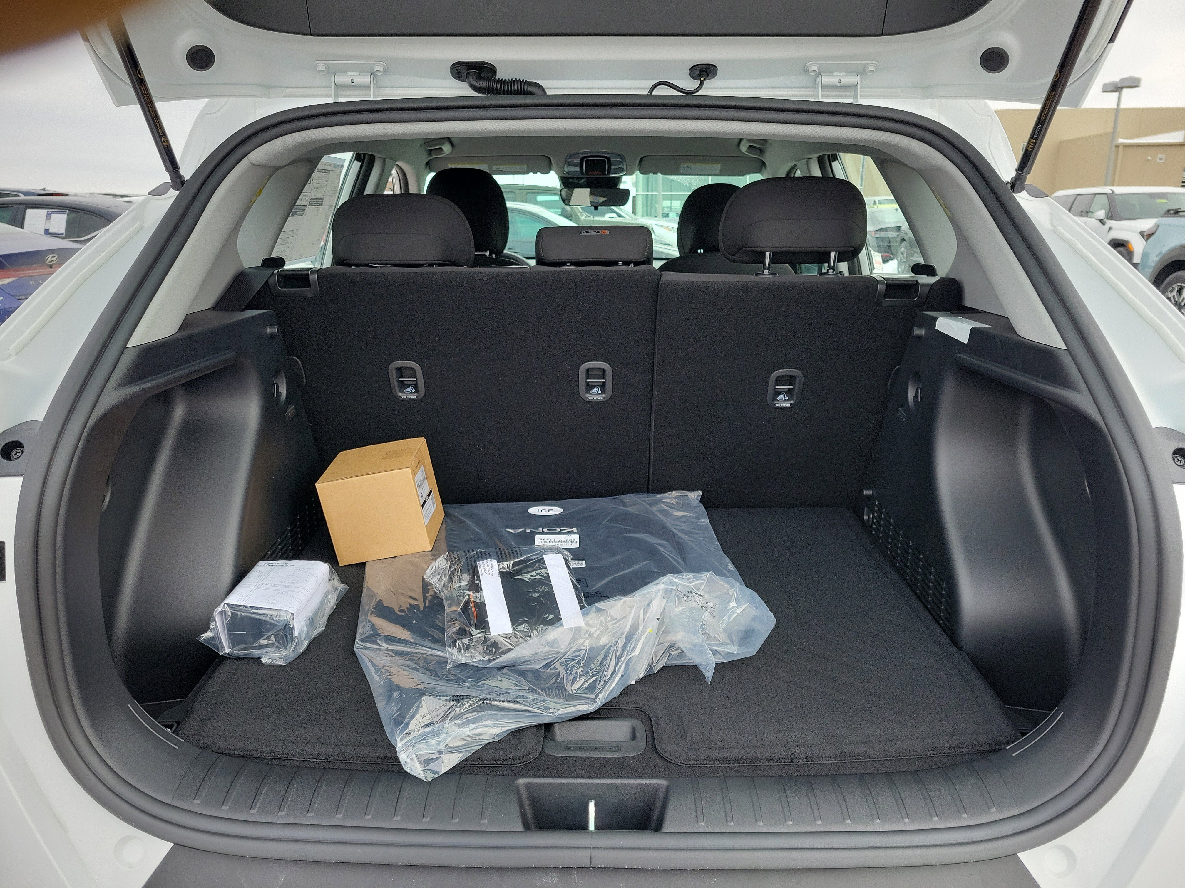 New 2026 Hyundai Kona SE image 8