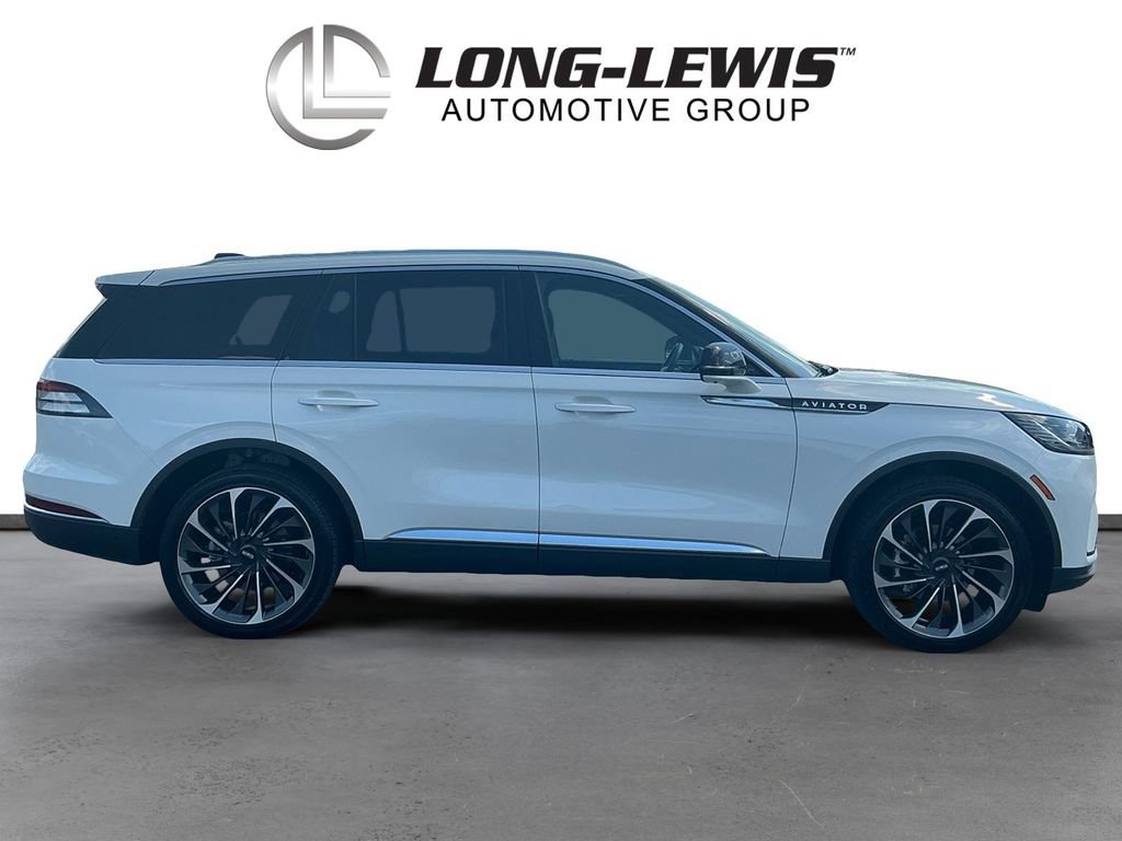 Certified 2026 Lincoln Aviator Reserve AWD/4WD image 8