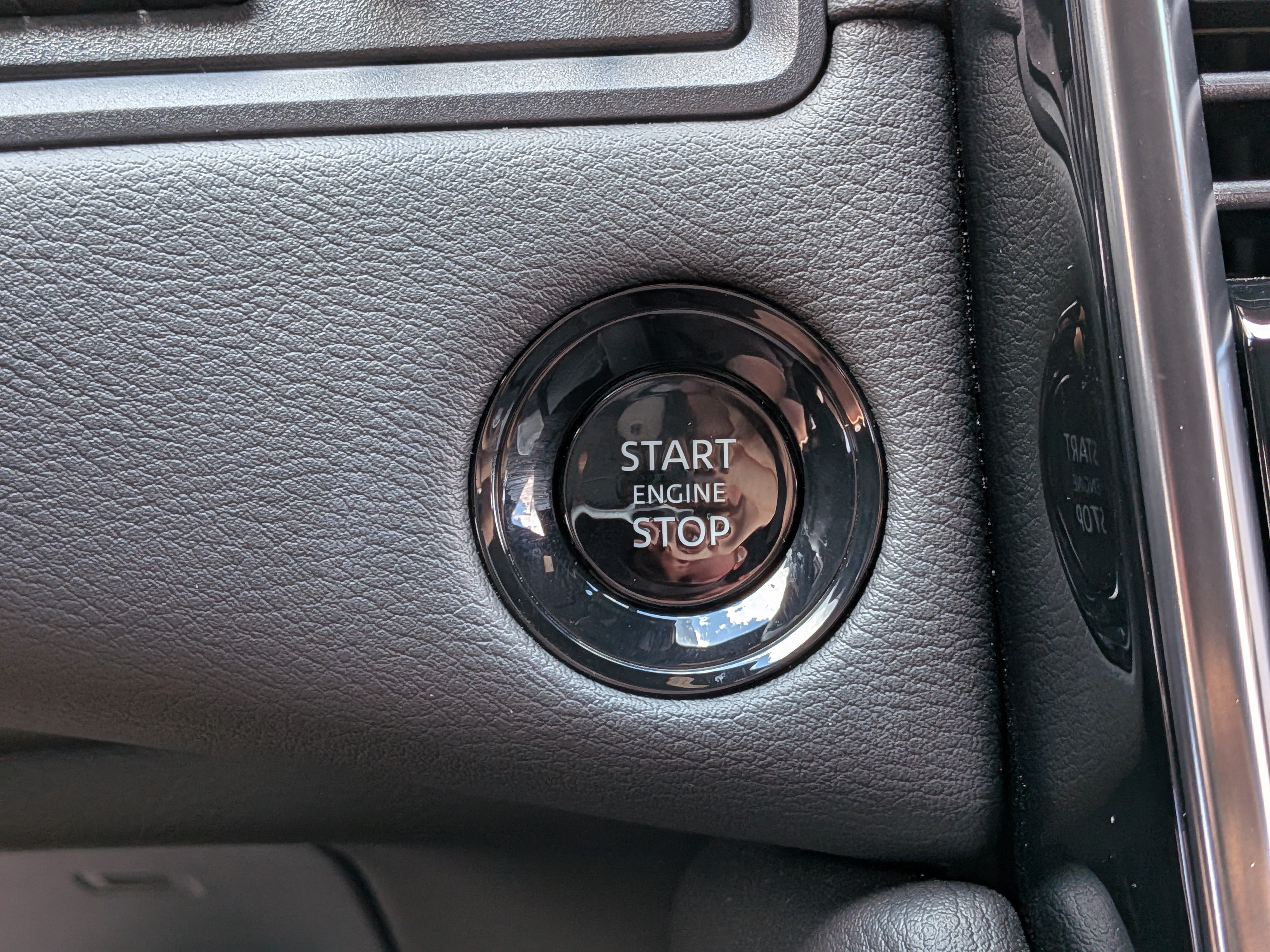 Used 2025 Nissan Armada PRO-4X AWD/4WD image 28