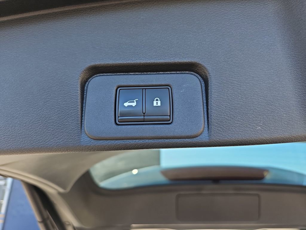 Used 2022 Nissan Rogue SV w/ SV Premium Package image 18