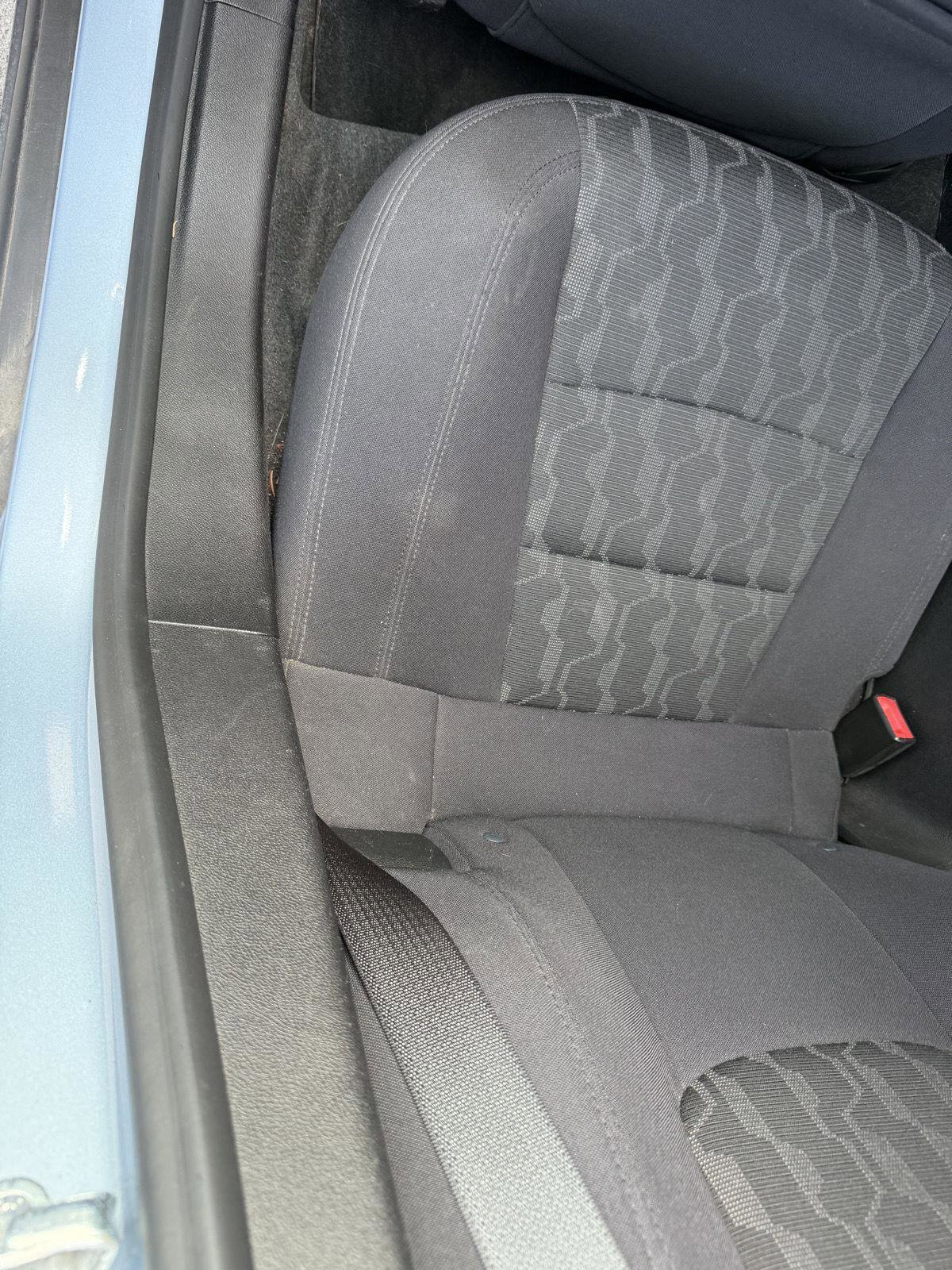 Used 2013 Chevrolet Volt w/ Enhanced Safety Package 1 FWD image 9
