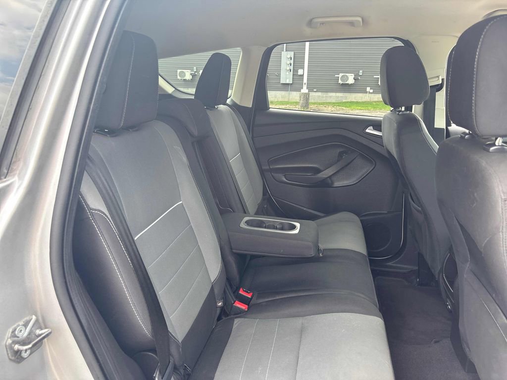 Used 2015 Ford Escape SE image 28
