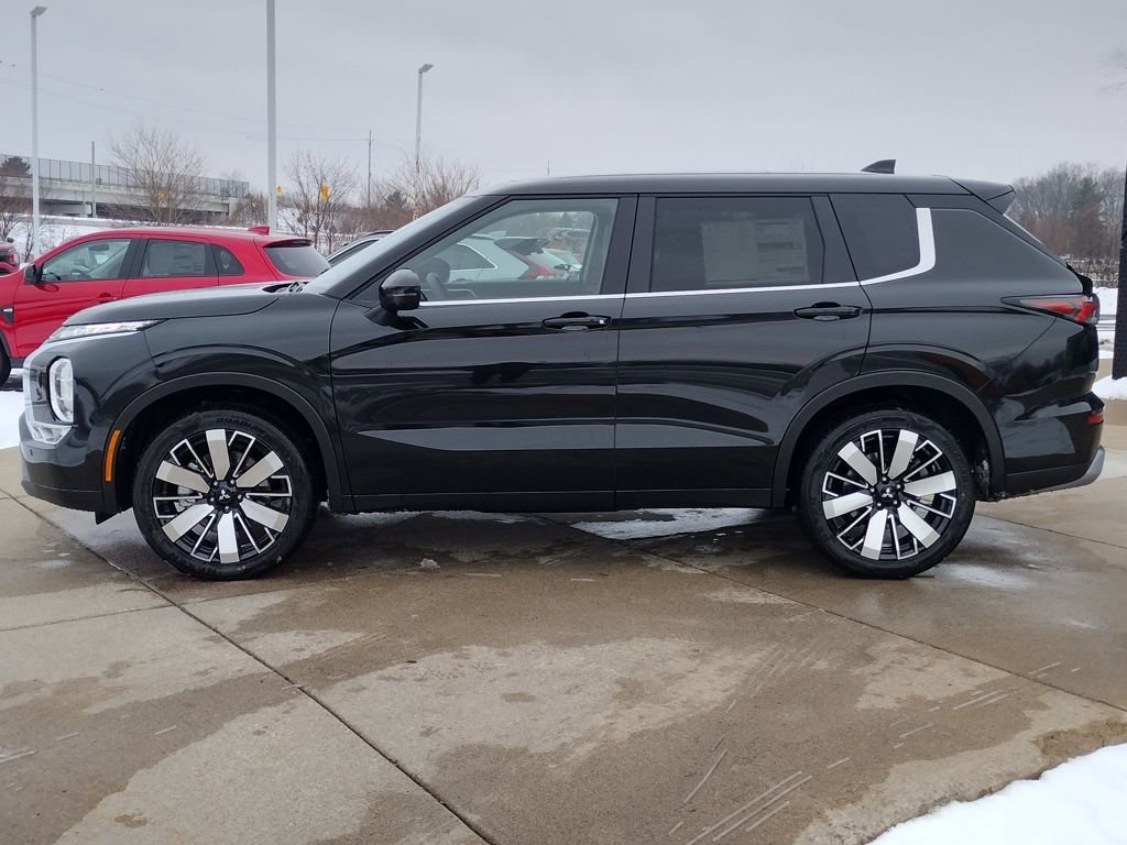 New 2026 Mitsubishi Outlander SE image 19