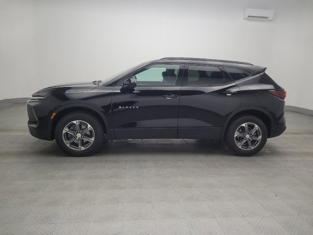 Used 2024 Chevrolet Blazer LT w/ Convenience Package FWD image 2