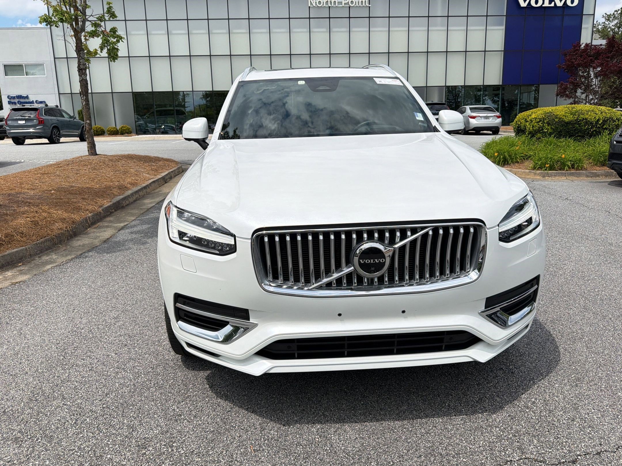 Used 2023 Volvo XC90 T8 Ultimate w/ Lounge Package AWD/4WD image 6