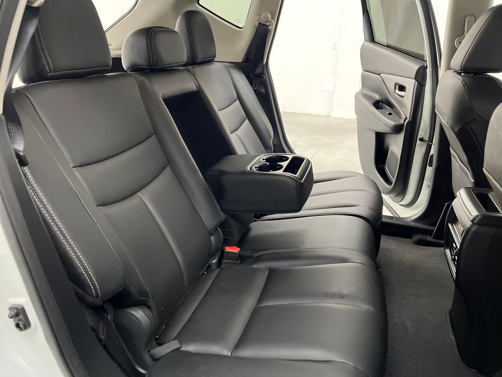 Used 2024 Nissan Murano SV AWD/4WD image 17