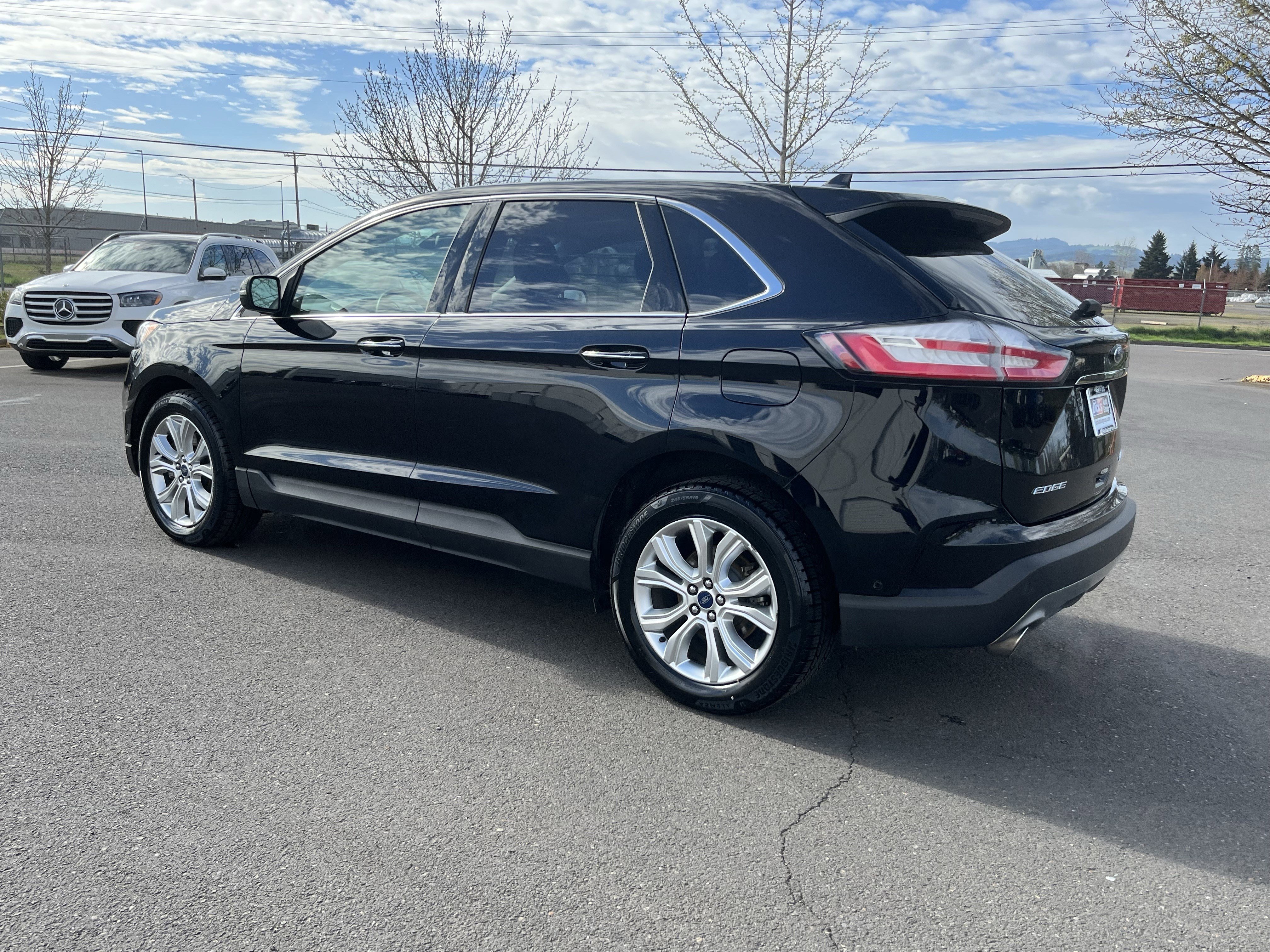 Used 2020 Ford Edge Titanium w/ Equipment Group 301A image 3
